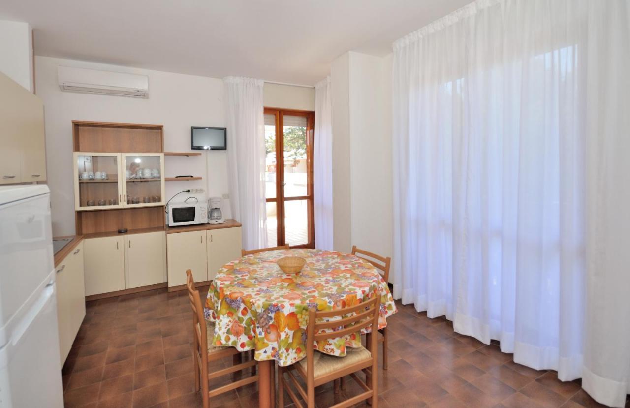 Residence Cavallino Bibione Exterior foto